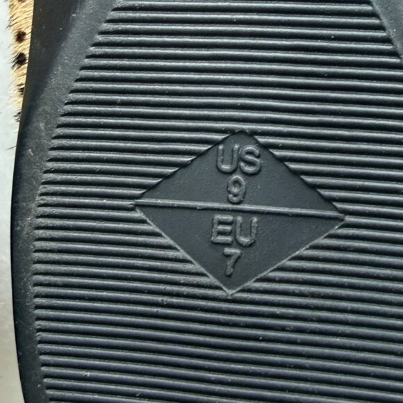 Aerosoles Bell Cheetah print flats, with a round toe shape, women's size 9 - Picture 5 of 12